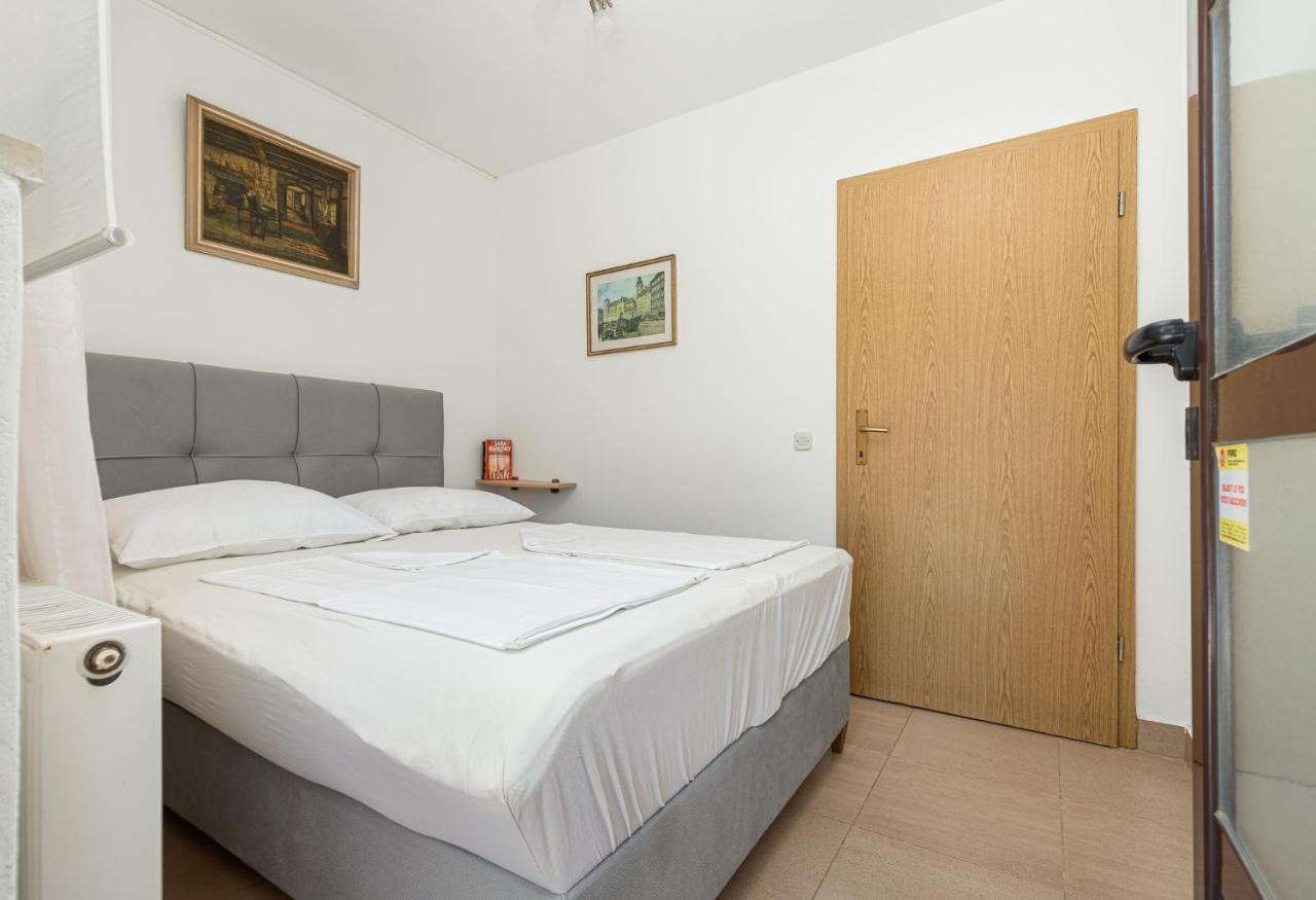 Haus Eva Apartment Novigrad  Bagian luar foto