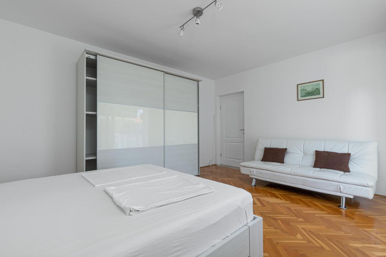 Haus Eva Apartment Novigrad  Bagian luar foto