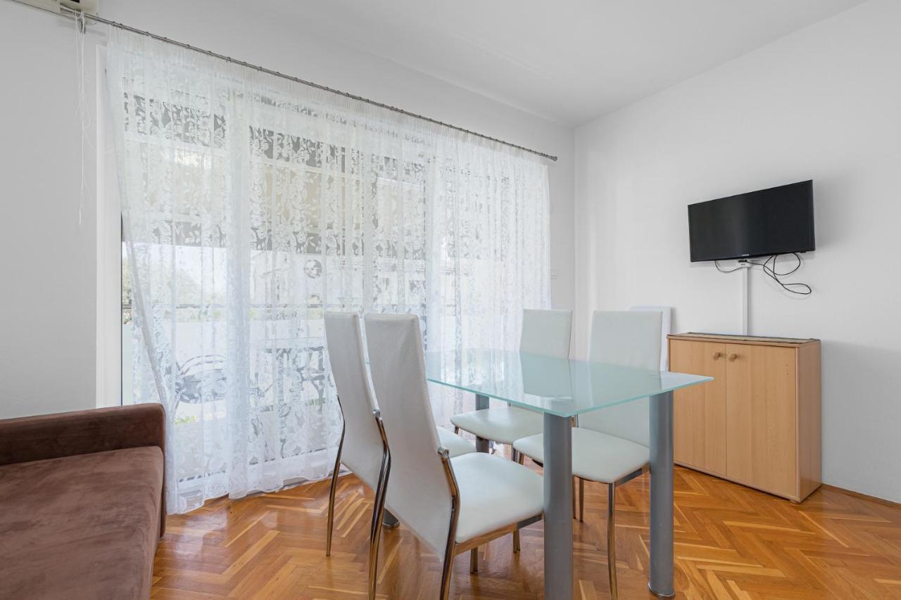 Haus Eva Apartment Novigrad  Bagian luar foto