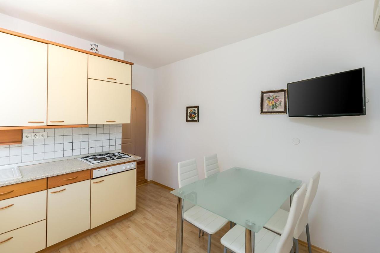 Haus Eva Apartment Novigrad  Bagian luar foto