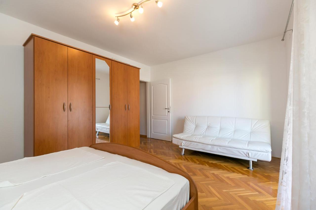Haus Eva Apartment Novigrad  Bagian luar foto