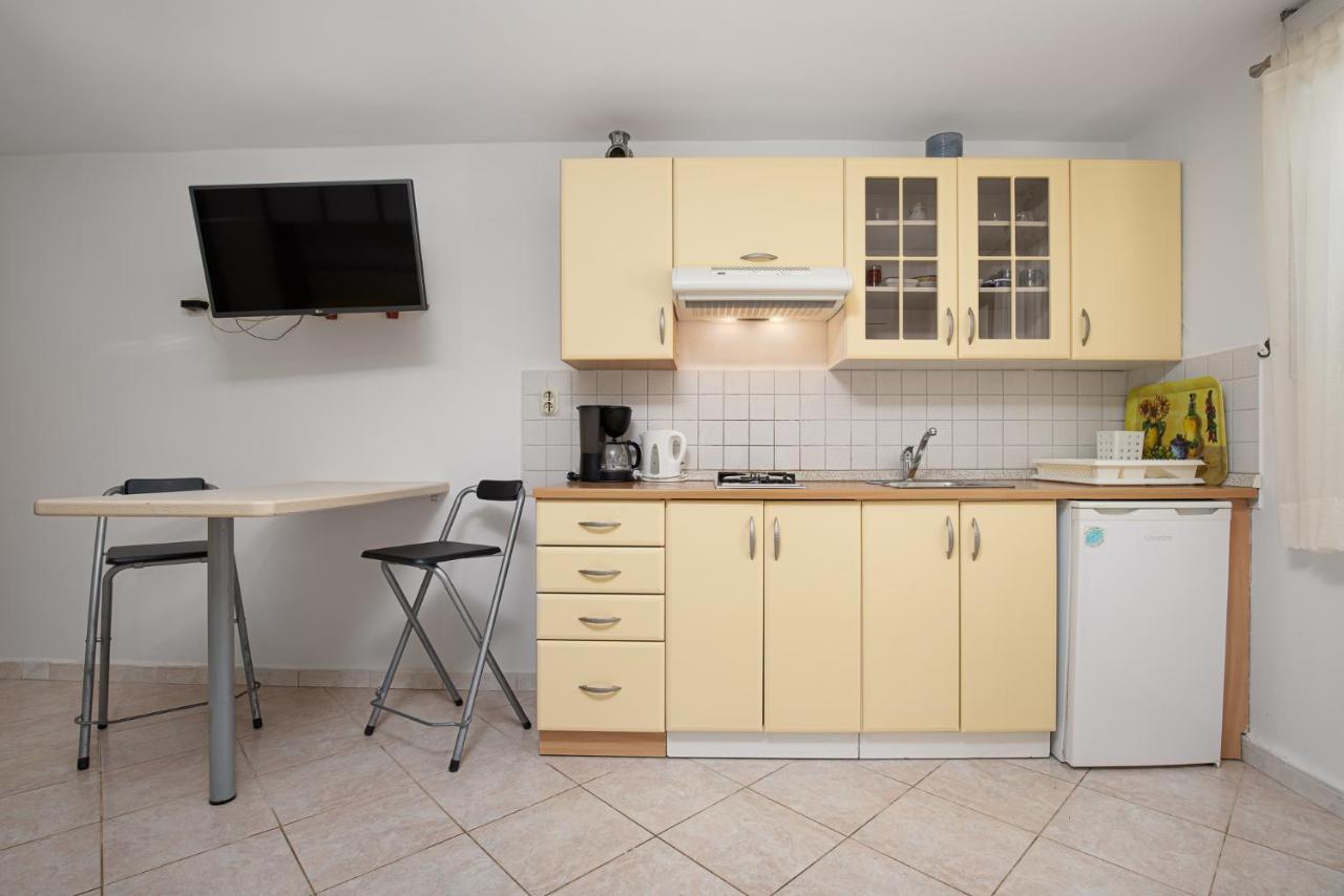 Haus Eva Apartment Novigrad  Bagian luar foto