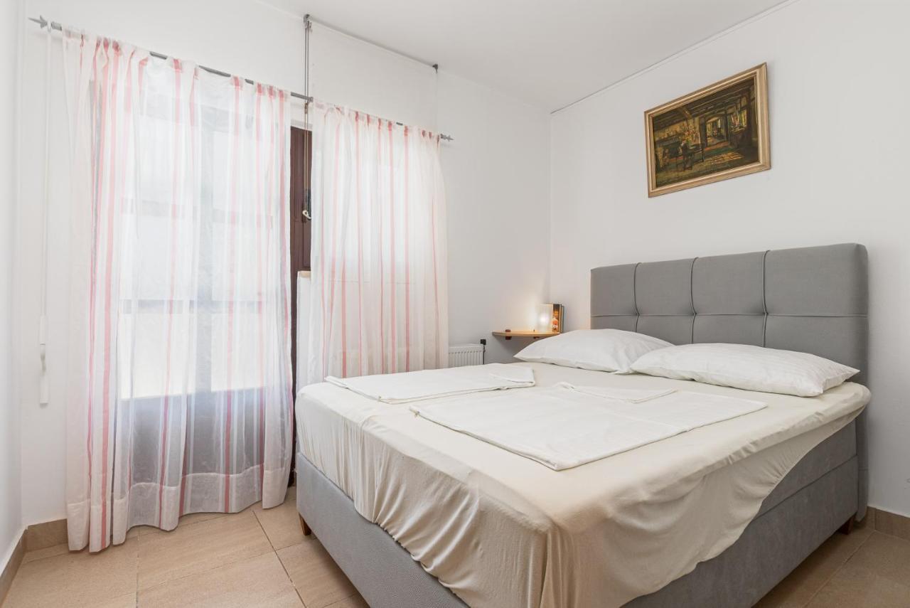 Haus Eva Apartment Novigrad  Bagian luar foto